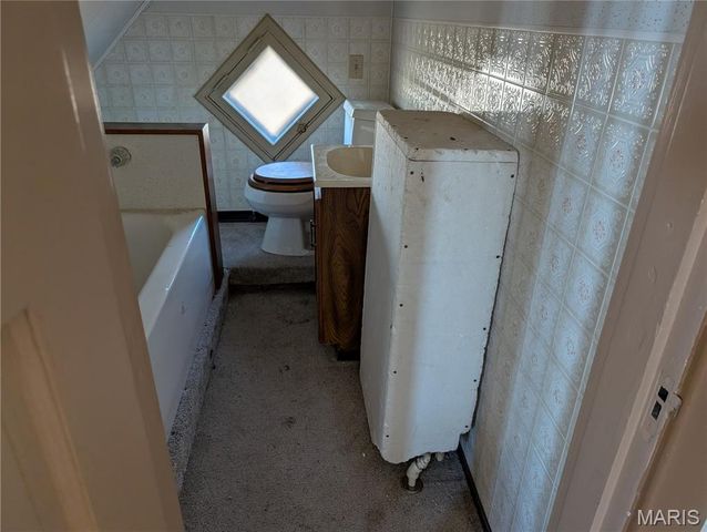 1252 State Street, Alton, IL 62002