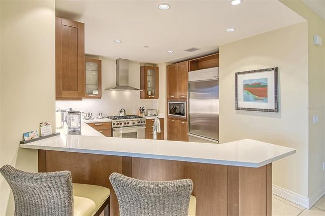 915 SEASIDE DRIVE 312, Weeks 16-17, Sarasota, FL 34242