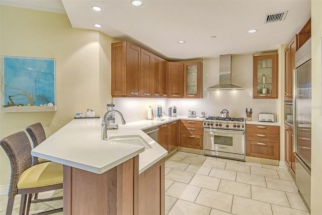 915 SEASIDE DRIVE 312, Weeks 16-17, Sarasota, FL 34242