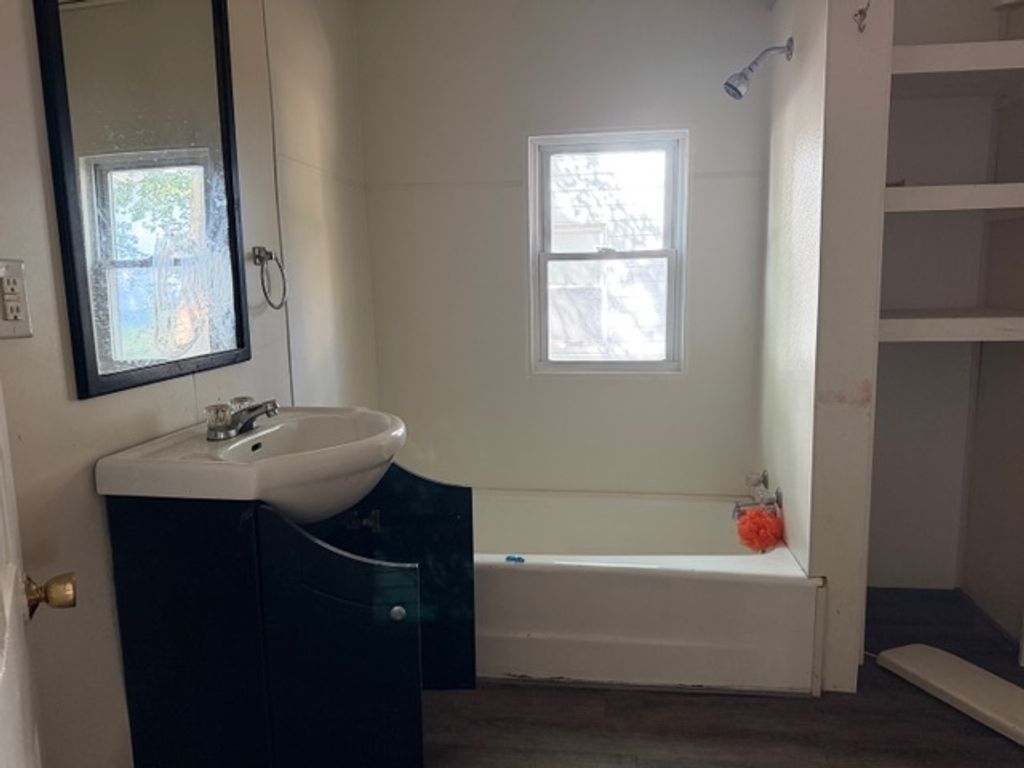 Image 18 of property listing at 718 Harrison Street, Mt Vernon, IL 62864