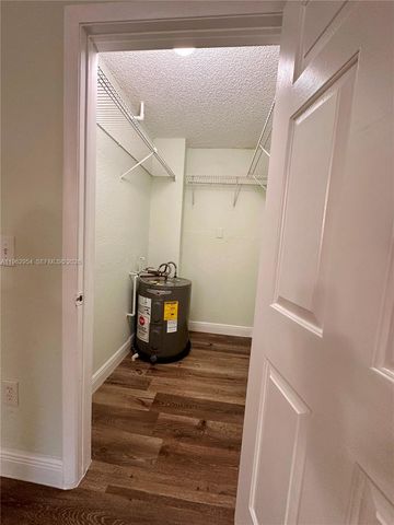 8235 Lake Dr 204, Doral, FL 33166