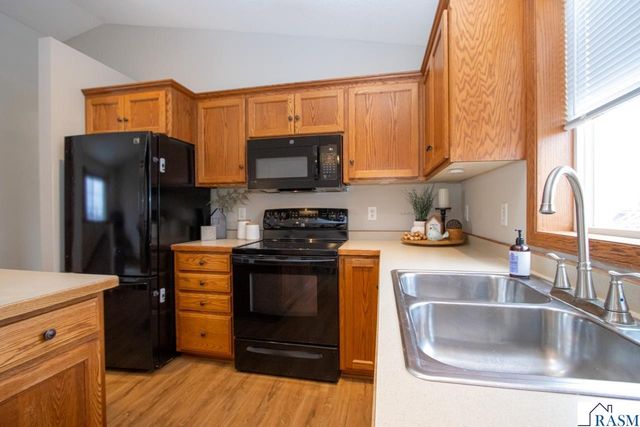 2223 Fairbanks Drive, North Mankato, MN 56003