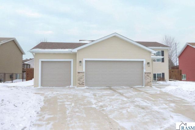 2223 Fairbanks Drive, North Mankato, MN 56003