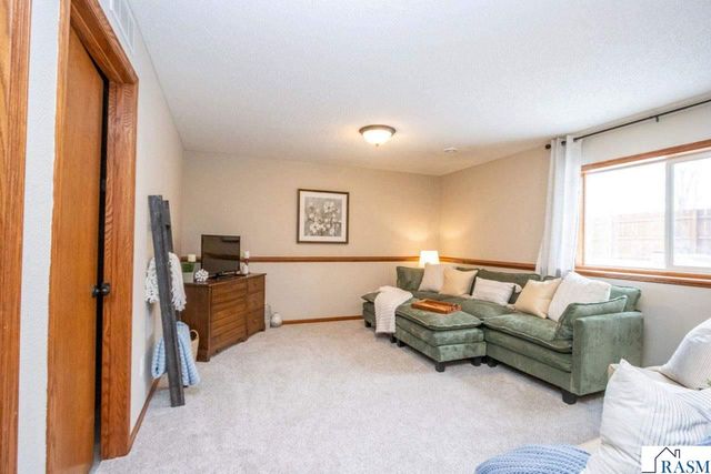 2223 Fairbanks Drive, North Mankato, MN 56003