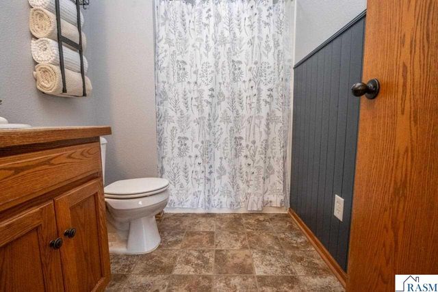 2223 Fairbanks Drive, North Mankato, MN 56003