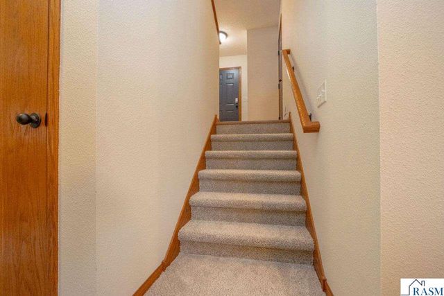 2223 Fairbanks Drive, North Mankato, MN 56003