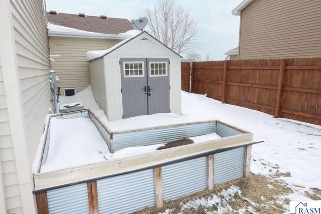 2223 Fairbanks Drive, North Mankato, MN 56003