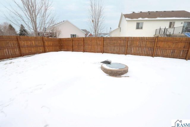 2223 Fairbanks Drive, North Mankato, MN 56003