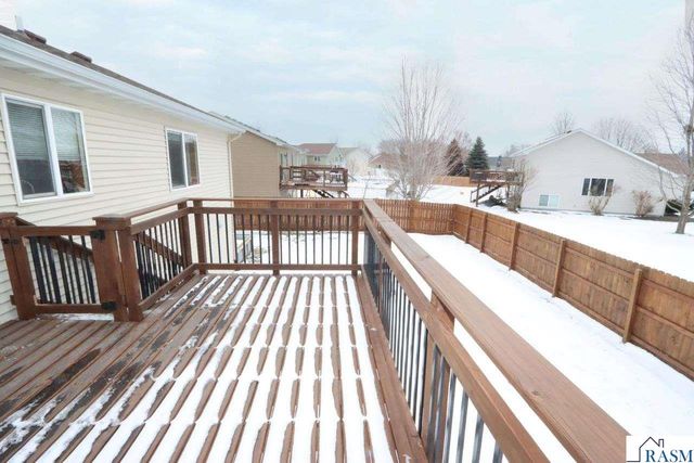 2223 Fairbanks Drive, North Mankato, MN 56003