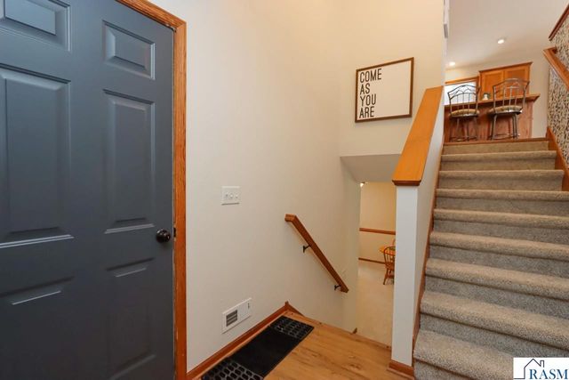 2223 Fairbanks Drive, North Mankato, MN 56003