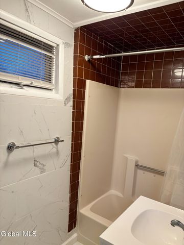 1133 Cutler Street, Schenectady, NY 12303