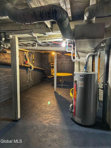 1133 Cutler Street, Schenectady, NY 12303