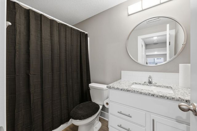 5410 W 46th St S, Wichita, KS 67215