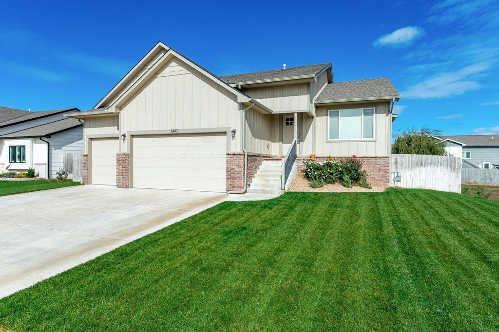 5410 W 46th St S, Wichita, KS 67215