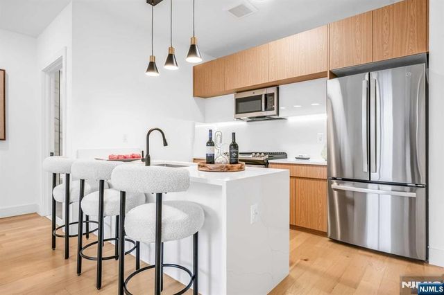 649 38th Street 412, Union City, NJ 07087