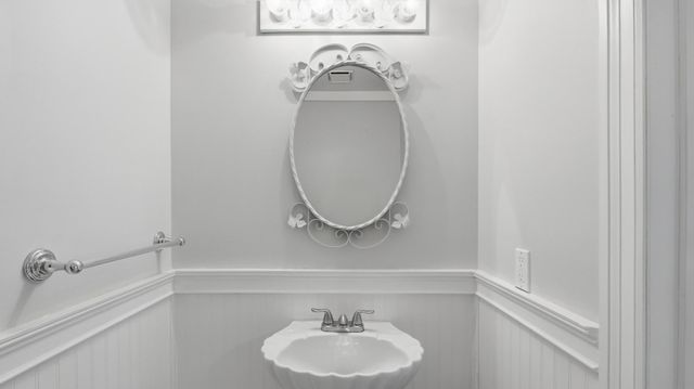 4917 Shoreline Dr, Chattanooga, TN 37416