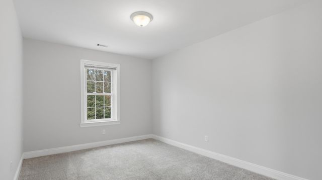 4917 Shoreline Dr, Chattanooga, TN 37416