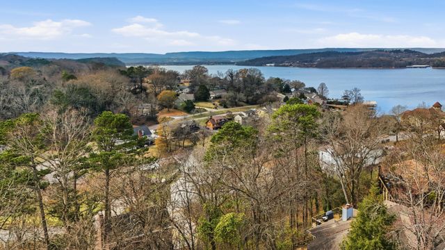 4917 Shoreline Dr, Chattanooga, TN 37416