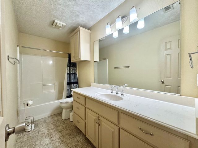 186 Autumn Wood Trail, Gun Barrel City, TX 75156