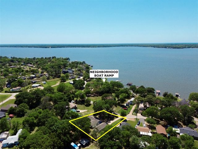 186 Autumn Wood Trail, Gun Barrel City, TX 75156