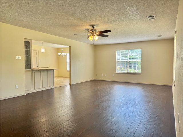 186 Autumn Wood Trail, Gun Barrel City, TX 75156