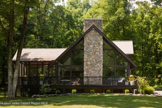 17 Louise Terrace, Rhinebeck, NY 12572
