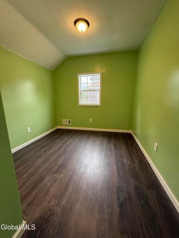 23 Wagner Avenue, Schenectady, NY 12304