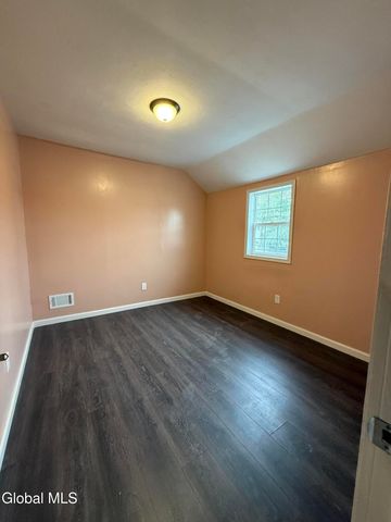 23 Wagner Avenue, Schenectady, NY 12304