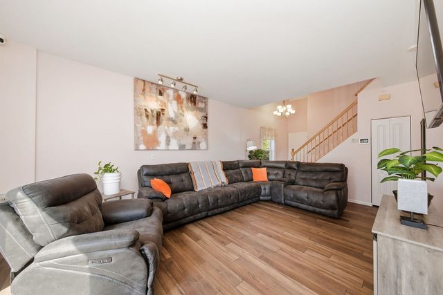 4160 Oak Tree Lane, Plainfield, IL 60586