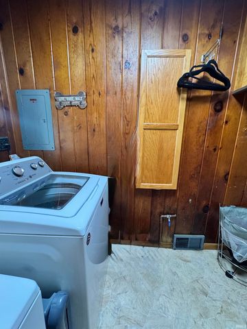 602 Wessel Lane, Evansville, IN 47712
