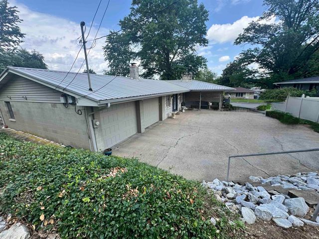 602 Wessel Lane, Evansville, IN 47712