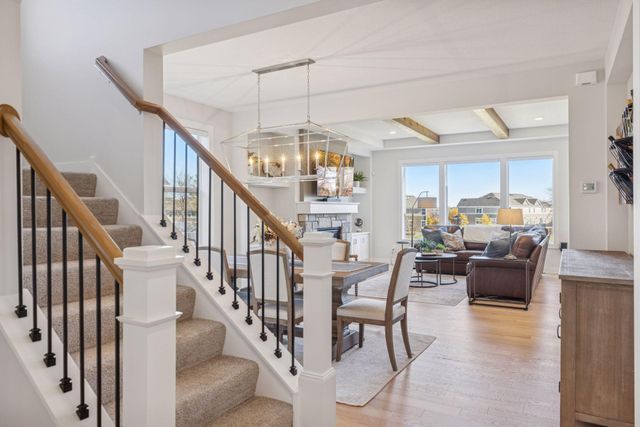 4313 Picket Way, Woodbury, MN 55129