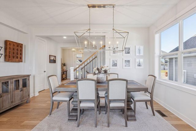 4313 Picket Way, Woodbury, MN 55129