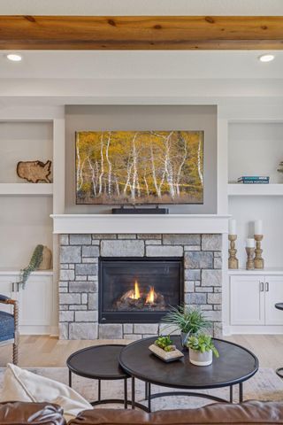 4313 Picket Way, Woodbury, MN 55129