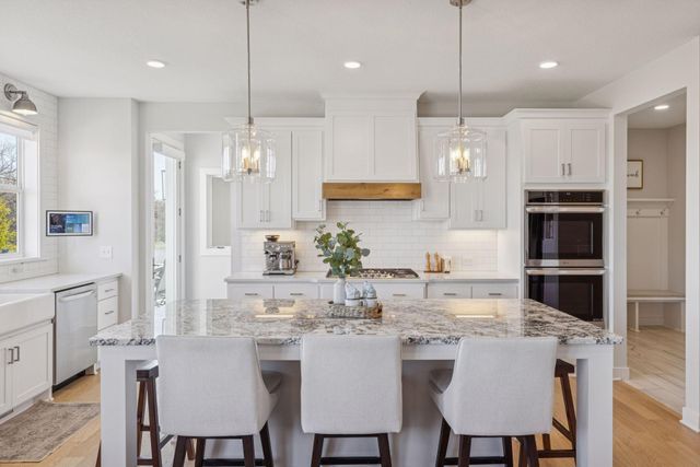 4313 Picket Way, Woodbury, MN 55129