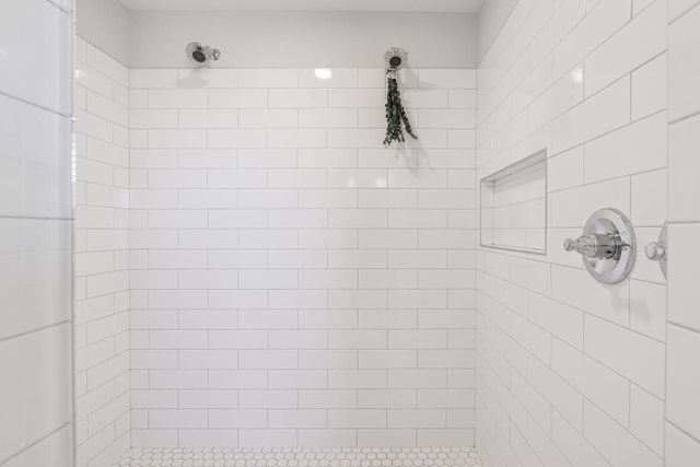 4313 Picket Way, Woodbury, MN 55129