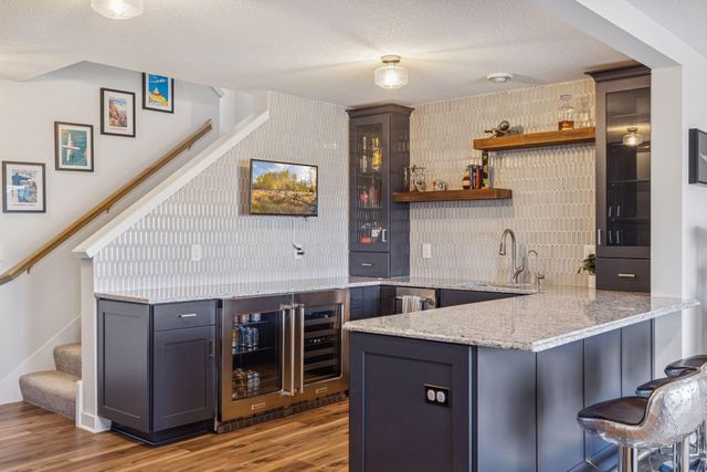 4313 Picket Way, Woodbury, MN 55129