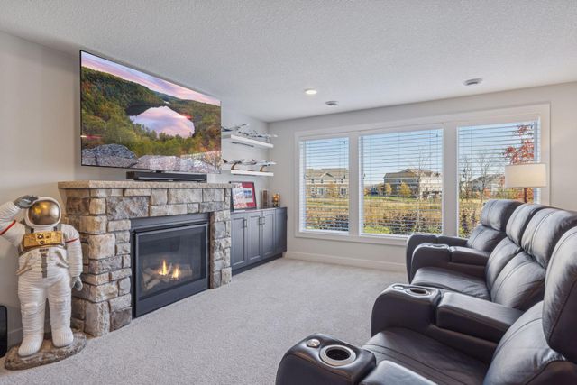 4313 Picket Way, Woodbury, MN 55129