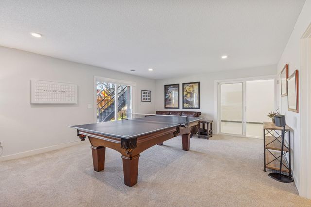 4313 Picket Way, Woodbury, MN 55129