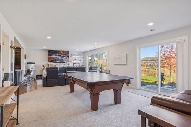 4313 Picket Way, Woodbury, MN 55129