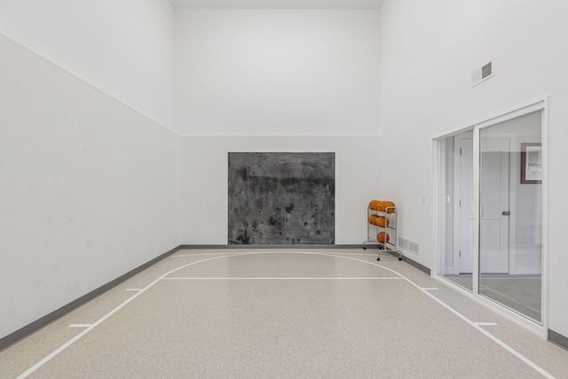 4313 Picket Way, Woodbury, MN 55129