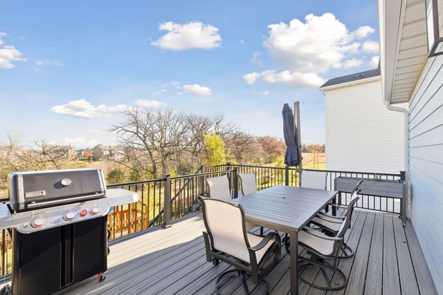 4313 Picket Way, Woodbury, MN 55129