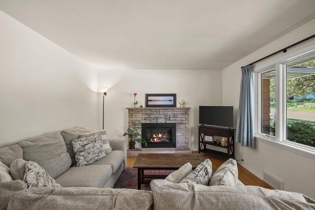 3717 Zwerg Drive, Madison, WI 53705