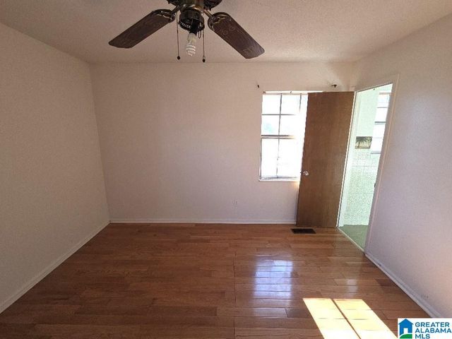 112 HICKORY CIRCLE, Fairfield, AL 35064