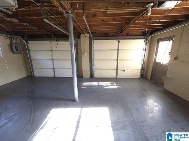 112 HICKORY CIRCLE, Fairfield, AL 35064