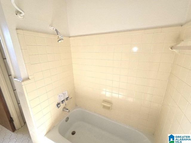 112 HICKORY CIRCLE, Fairfield, AL 35064