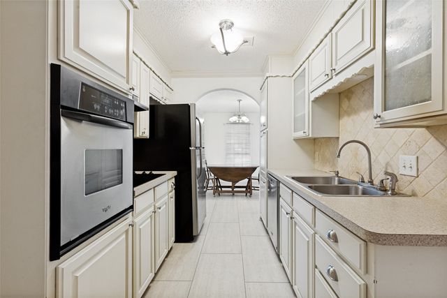 7813 Kermit Avenue, Fort Worth, TX 76116