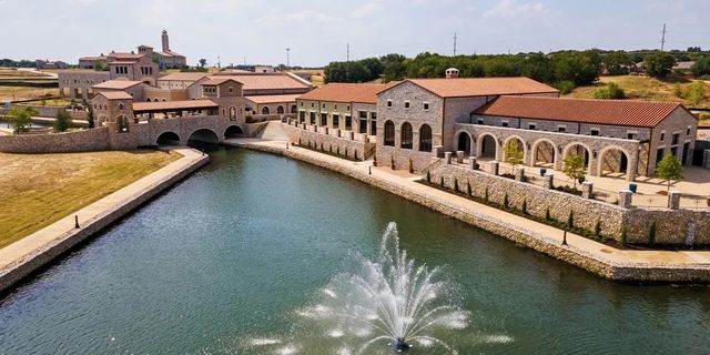 10 Castellon Drive, Westlake, TX 76262