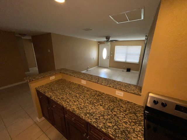 1650 W 12th Court, West Palm Beach, FL 33404