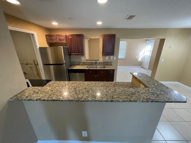 1650 W 12th Court, West Palm Beach, FL 33404